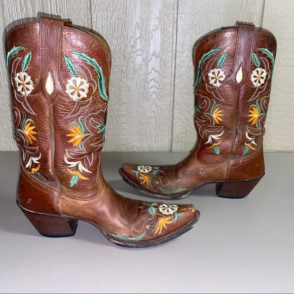 Embroidered Brown Western Boots - Picture 9 of 11